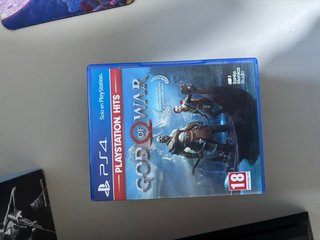 PS4 1TB Mega Pack con 5 Giochi