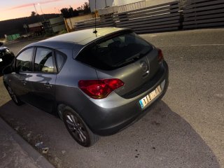 Opel Astra 2011