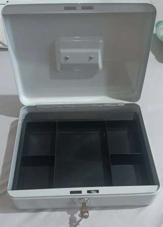 Caja de seguridad metálica con llave