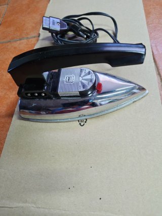 Plancha de viaje Solac 631 300W