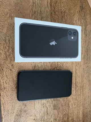iPhone 11 Negro + Accesorios
