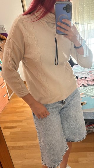Jersey de punto grueso con cuello alto