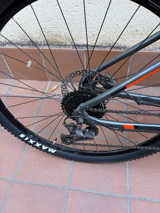 Bicicleta eléctrica Megano Ridon 10 e-MTB. Sin uso