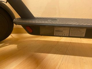 Patinete Eléctrico Xiaomi M365