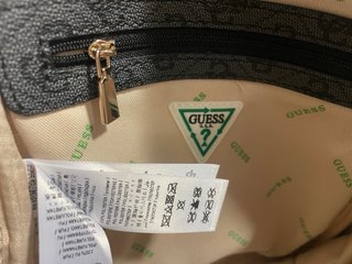 Mochila Guess pequeña