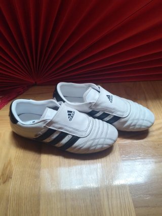 Adidas Originals Taekwondo 39 1/3