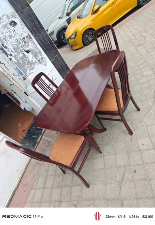 Mesa comedor y 4 sillas madera