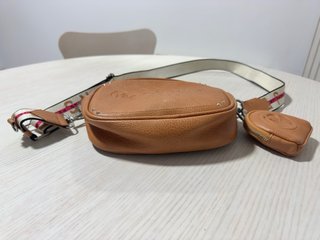 Bolso Pepe Jeans de piel con  bandolera