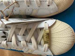 Adidas Superstar Talla 36 Beige/Blanco