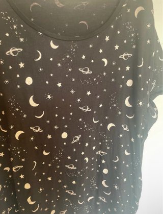Camiseta Estrellas y Lunas Negra