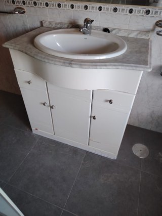 Mueble de baño mármol y madera