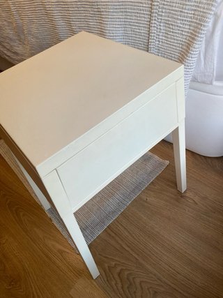 Mesita de noche blanca Ikea