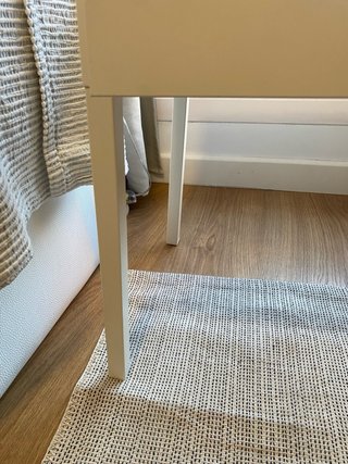 Mesita de noche blanca Ikea