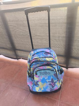 Mochila escolar Totto Renglones con ruedas Flores