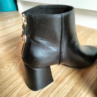 Botines Negros Tacón Ancho