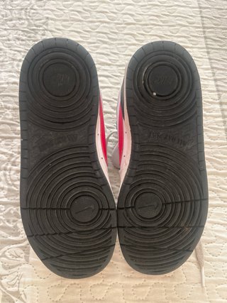 Zapatillas Nike Blancas y Negras Talla 37,5