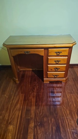 Dormitorio juvenil madera pino
