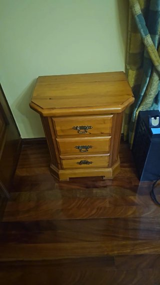 Dormitorio juvenil madera pino