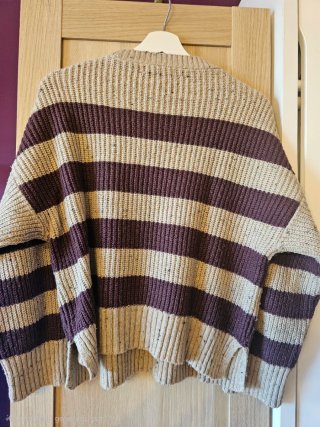 Jersey Pull&Bear rayas beige y morado Talla S