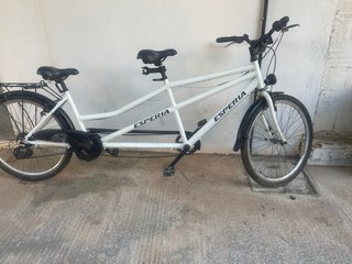 Bicicleta tándem blanca Esperia