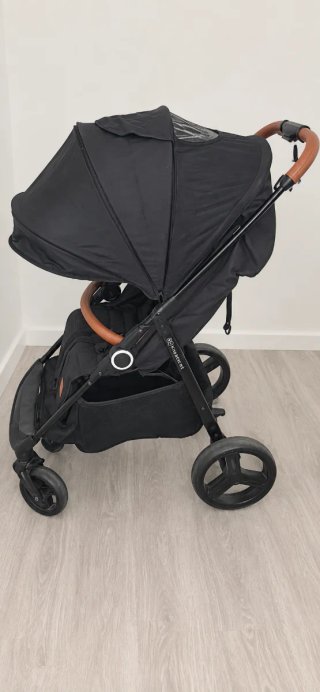 Silla de paseo Kinderkraft negra plegable