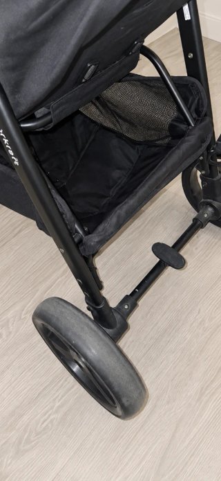 Silla de paseo Kinderkraft negra plegable