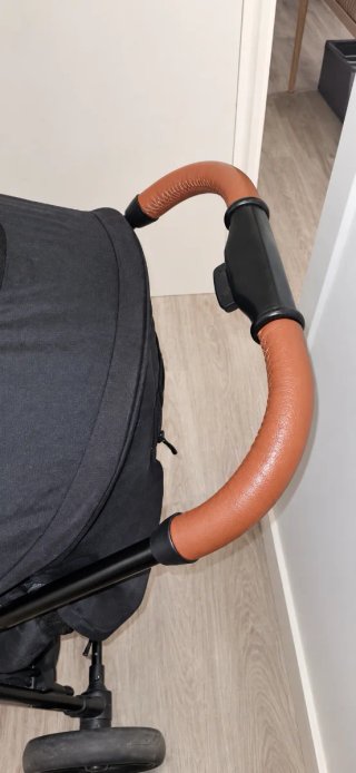 Silla de paseo Kinderkraft negra plegable