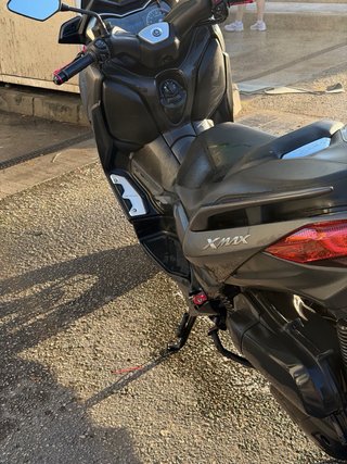 Yamaha XMAX Negra