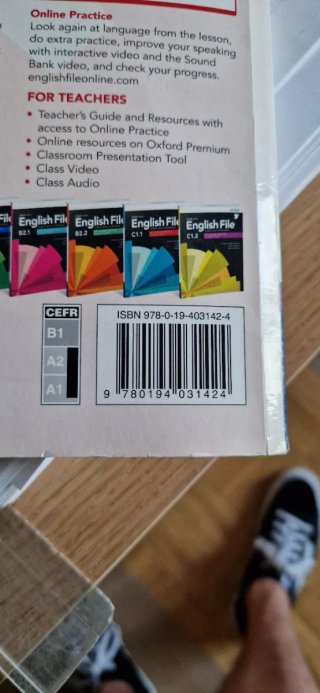Libro inglés nivel A1/A2 escuela oficial idiomas