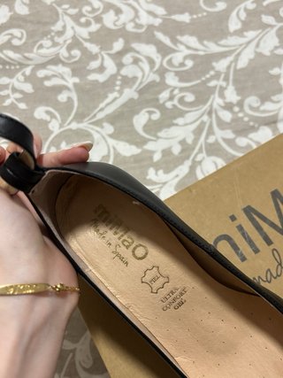 Tacones negros de salón (Mimao). Piel autentica