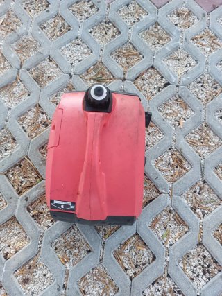 Generatore di corrente rosso