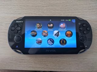 PS Vita OLED 64GB con funda y cargador
