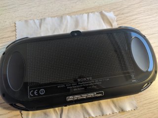 PS Vita OLED 64GB con funda y cargador