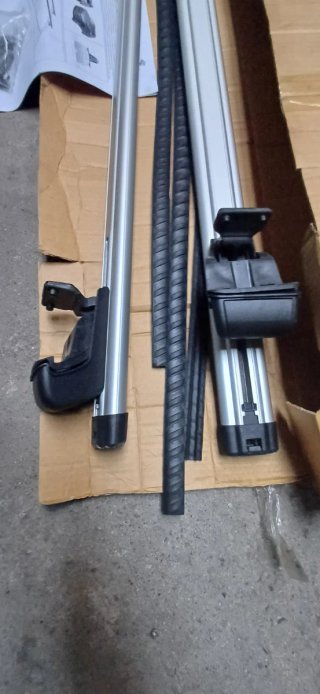 Barras de techo Peugeot 4008 / Citroën C4 Aircross