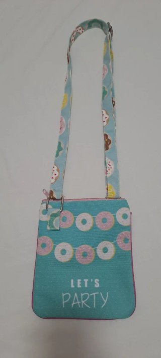 Bandolera con estampado de donuts