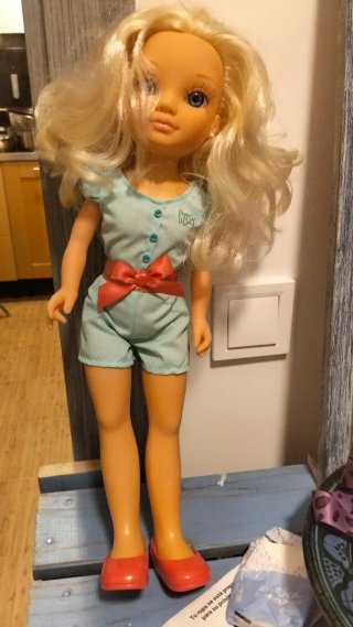 Muñeca Nancy rubia con vestido azul