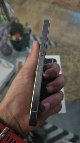iPhone 16 Pro Apple