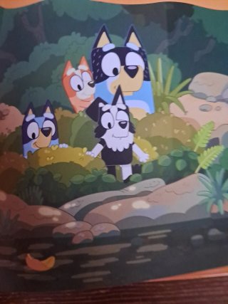 Bluey. Un cuento - El arroyo (edición en español)