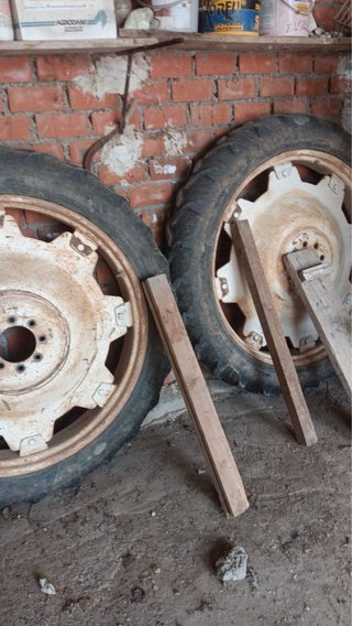 Pareja Ruedas Tractor