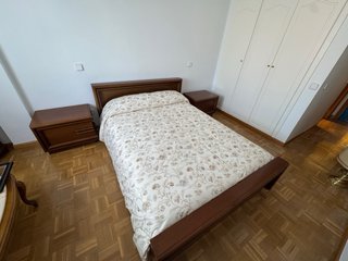 Cama madera con mesillas para colchón 135cm