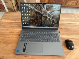Lenovo IdeaPad Slim 3 i5 13ª Gen 16GB RAM 1TB