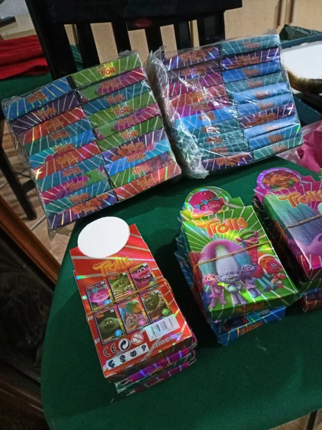 60 Barajas Cartas catetos Trolls