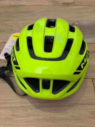 Casco de bicicleta MET amarillo