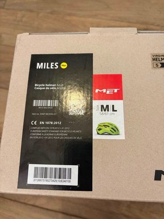 Casco de bicicleta MET amarillo