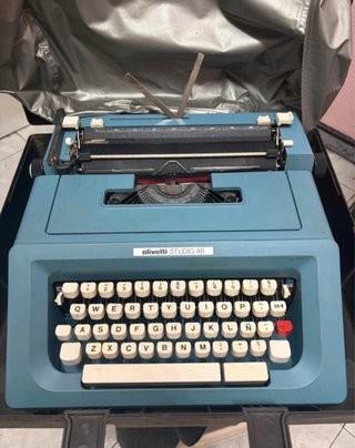 Olivetti Studio 46 Maleta Negra