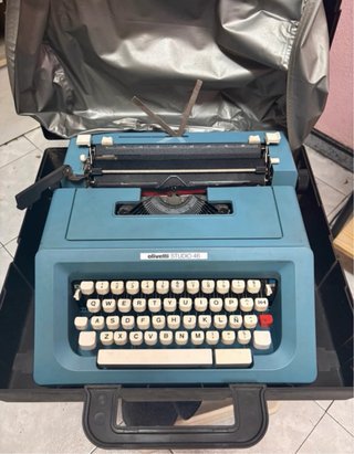 Olivetti Studio 46 Maleta Negra