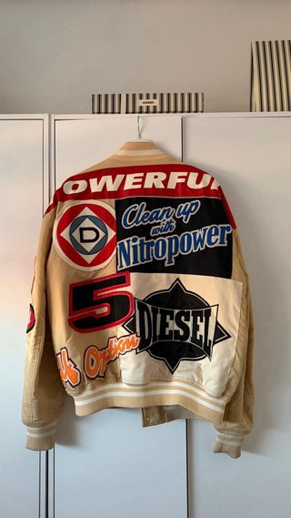 Chaqueta Bomber Diesel Beige con Parches