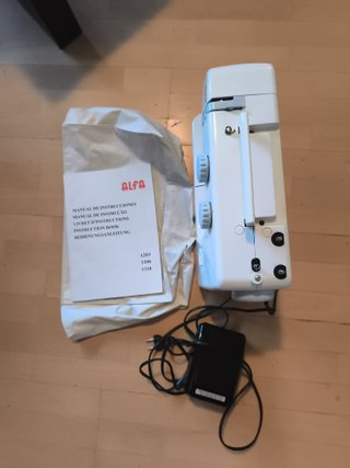 Máquina de coser Alfa