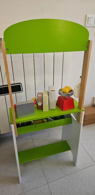Puesto de mercado de madera Green Market
