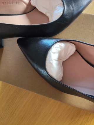 Zapatos tacón Gloria Ortiz T-37 negros.